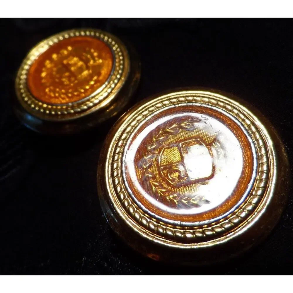 Liz Claiborne Gold Tone and Orange EarringsLIZ CLAIBORNE CLIP EARRINGS